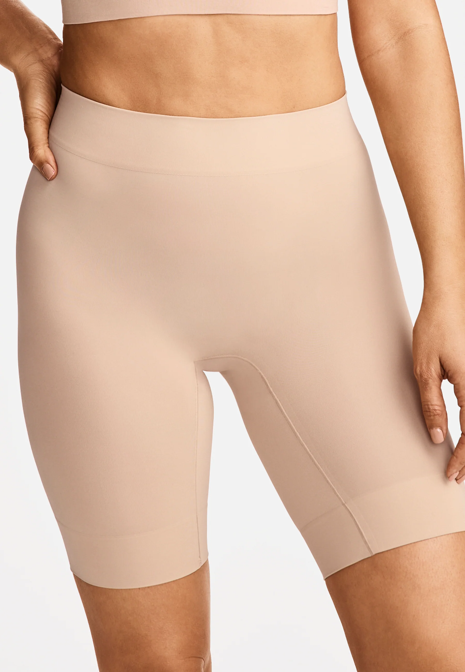Jockey® Skimmies® Seamfree™ Ultralight Smoothing Cooling Slipshort 3 Pack - Image 8